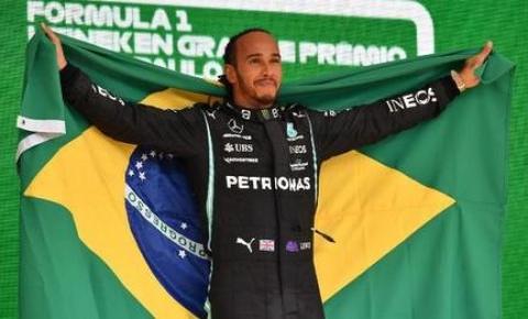 Hamilton supera punições, vence GP de São Paulo e encosta em Verstappen